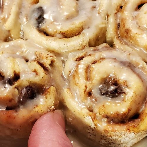 EASY Homemade Cinnamon Rolls – The Travel Bite